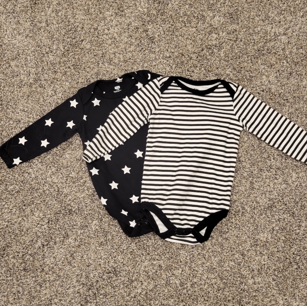 NWOT - Hudson Baby Long Sleeve Bodysuit Bundle, 6-9M